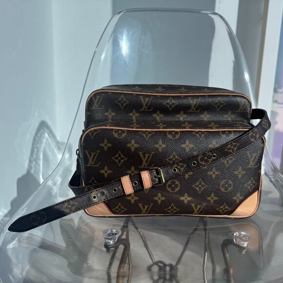 Louis Vuitton Handbags - 🇫🇷 - Louis Vuitton:  Mongram Nil 28 Crossbody Messenger Bag